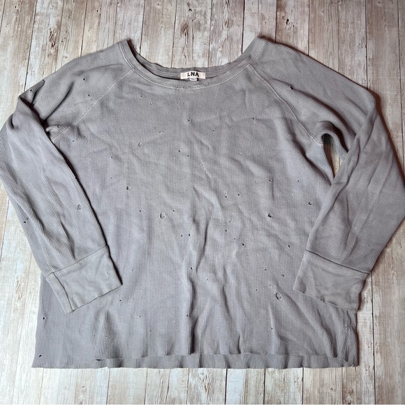 💚LNA distressed top - Picture 4 of 7